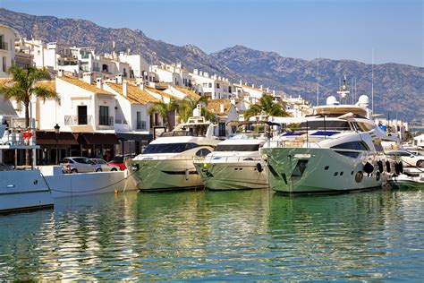 what to do in puerto banus.